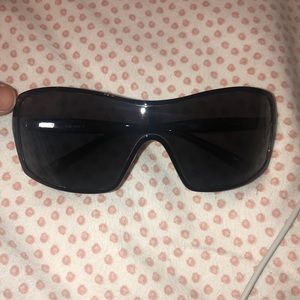 Women’s Oakley sunglasses